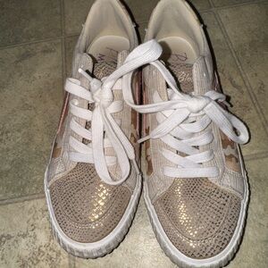 Blowfish Beige and White Textured Sneakers